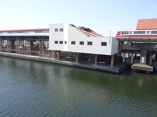 京浜運河(勝島二丁目）防潮堤(改良）設計(東京都）