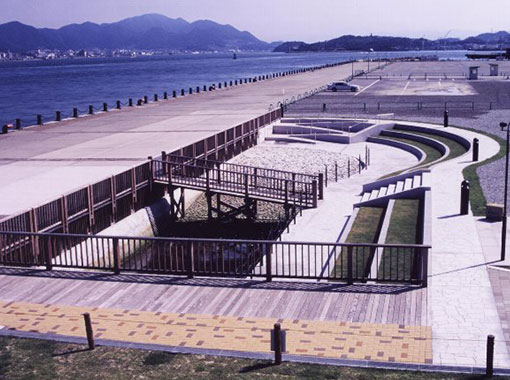 天王洲運河(東品川二丁目）内部護岸設計(東京都）